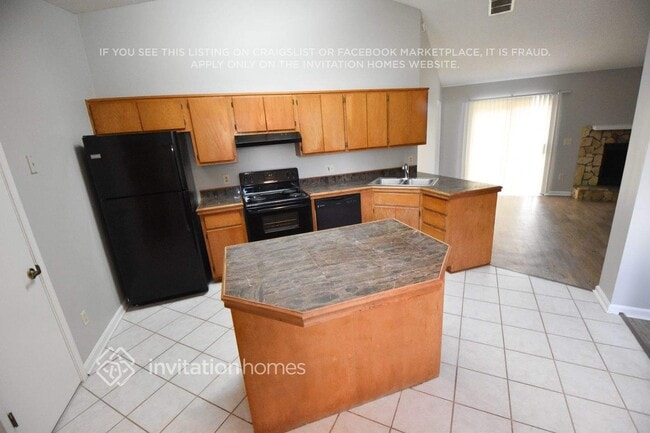 Building Photo - 8270 Hamden Cir E