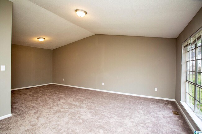 Building Photo - 1110 Croyden Cir