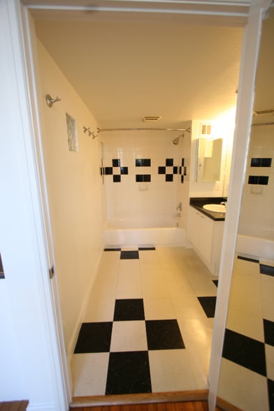 Building Photo - 301 Central Ave NE Ave