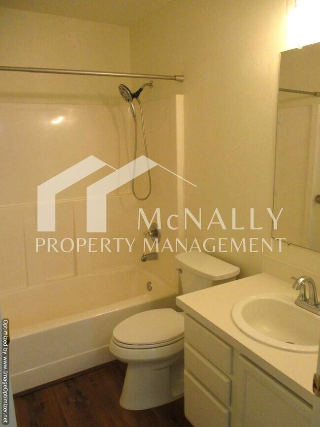 Building Photo - Spacious 3-Bedroom Home with Bonus Room and Peek-a-Boo Views