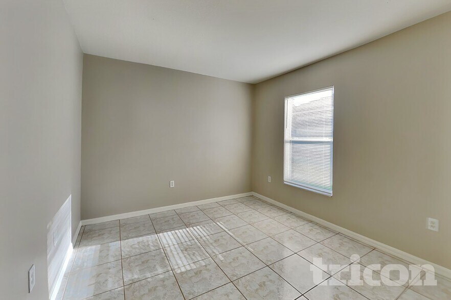 Building Photo - 2483 Brownwood Dr
