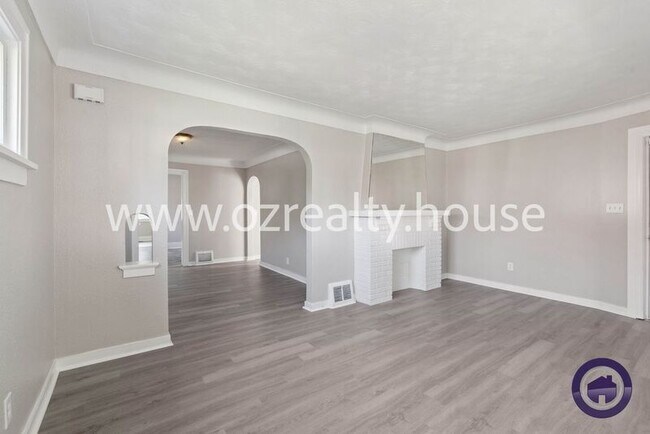Building Photo - 1263 Crestwood Rd