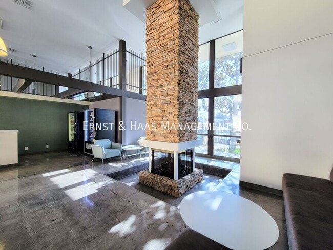 Building Photo - 5585 E Pacific Coast Hwy