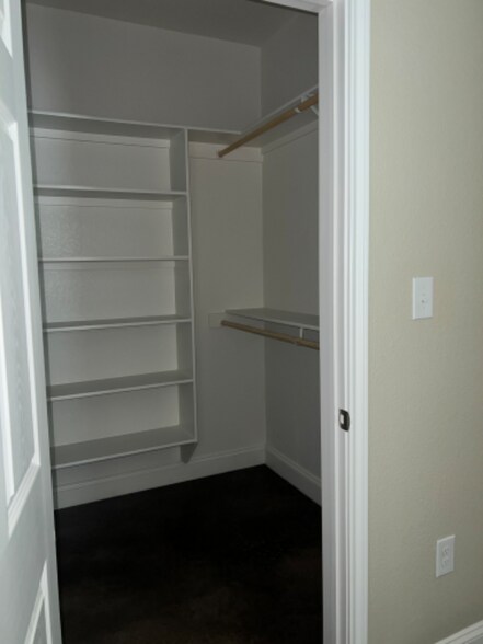 Building Photo - 3216 Belmont Dr