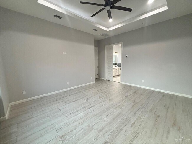 Building Photo - 33 Ensenada Ave