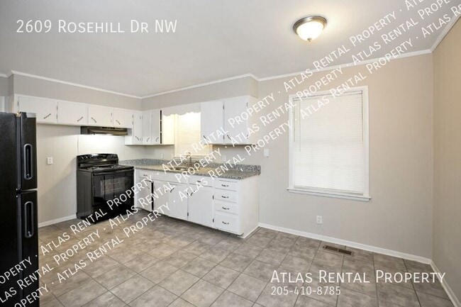 Building Photo - 2609 Rosehill Dr NW