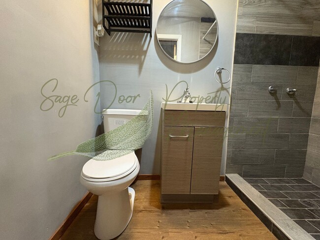 Building Photo - 3213-3215 Marsh Ave