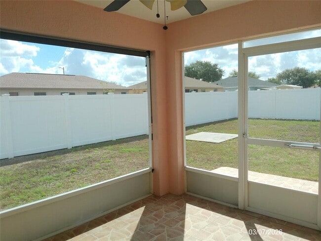 Building Photo - 3298 Sanoma Dr