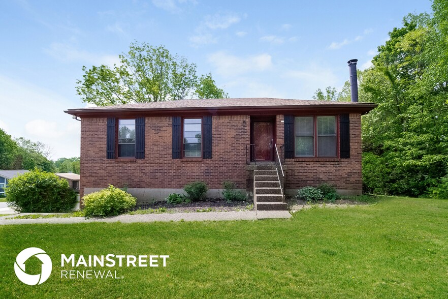 Primary Photo - 5600 Wooded Lake Dr