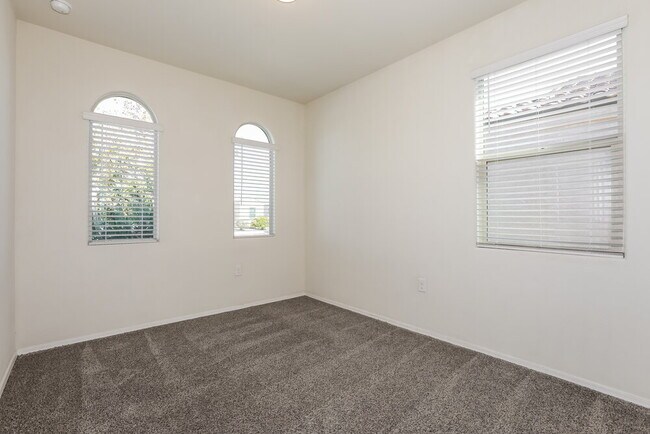 Building Photo - 4859 E Rhodium Dr