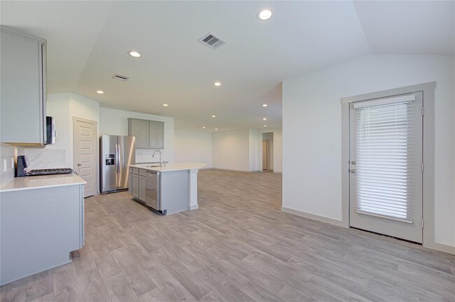 Building Photo - 7322 Marina Hts Wy