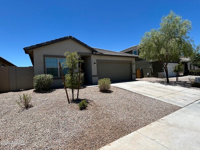 Building Photo - 6551 W Magdalena Ln