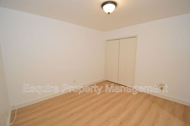 Building Photo - 13515 W Telegraph Rd