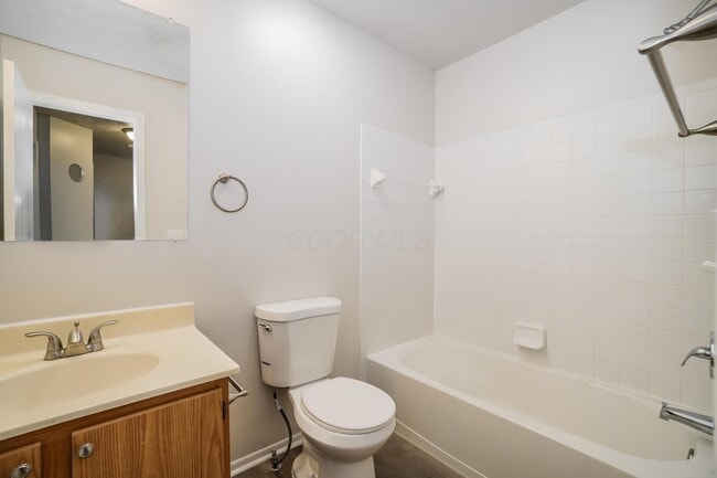 Building Photo - 3021 Tracer Rd