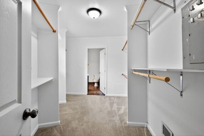 Building Photo - 2225 Pinefield Way