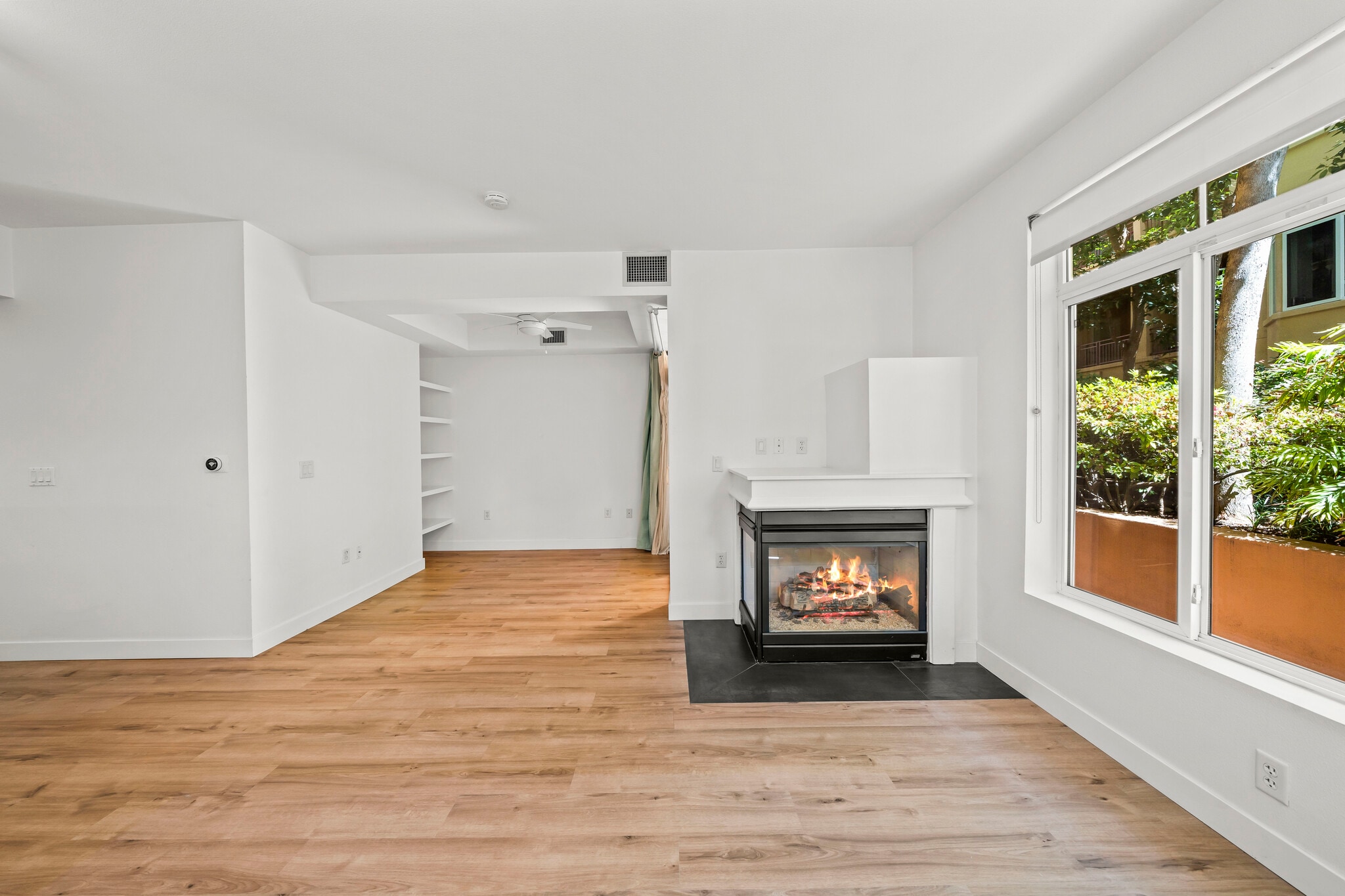 Building Photo - 2400 5Th Ave