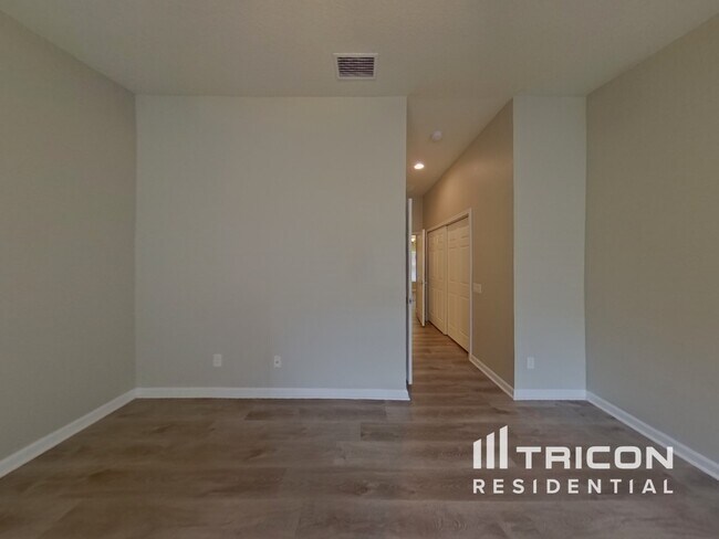 Building Photo - 1132 Hill Flower Dr