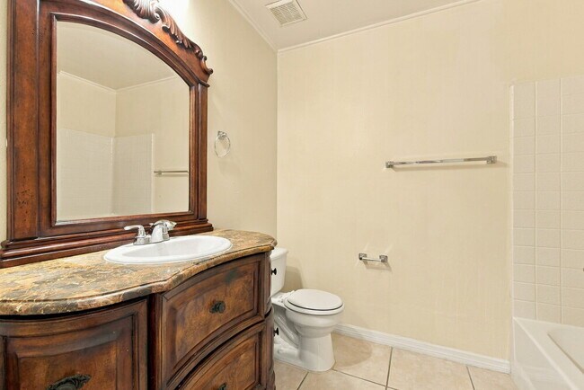 Building Photo - 12641 Parkbury Dr