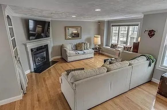 Living Room (2nd Floor) - 1 Olson St