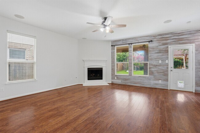 Building Photo - 11126 Celano Dr