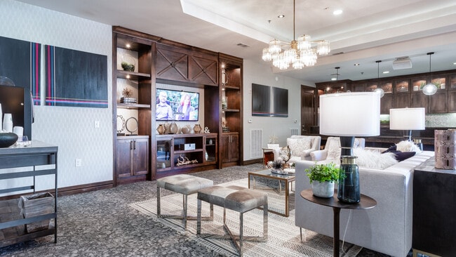 Building Photo - 5353 Las Colinas Blvd