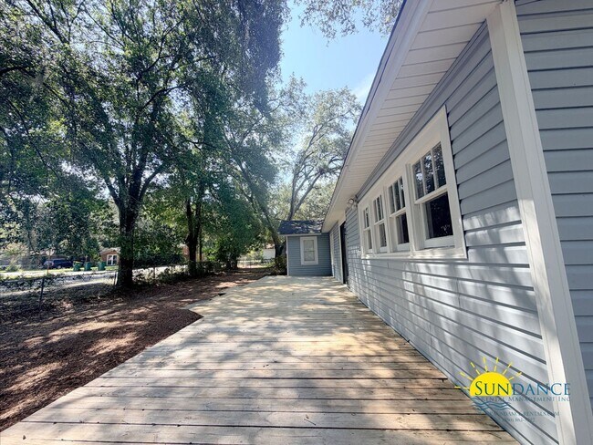 Building Photo - 1023 Judith Ave