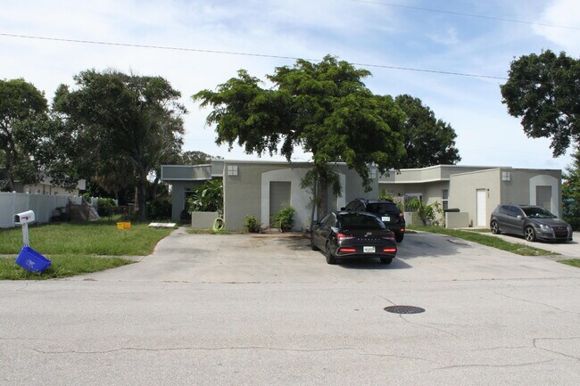Building Photo - 673 Ipswich St