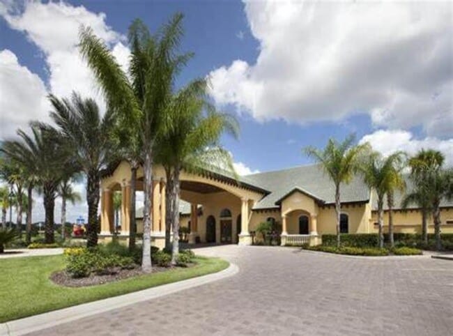 Building Photo - 8950 Coco Palm Rd