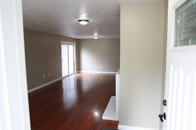 Building Photo - 1432 Kimtah Ct NE