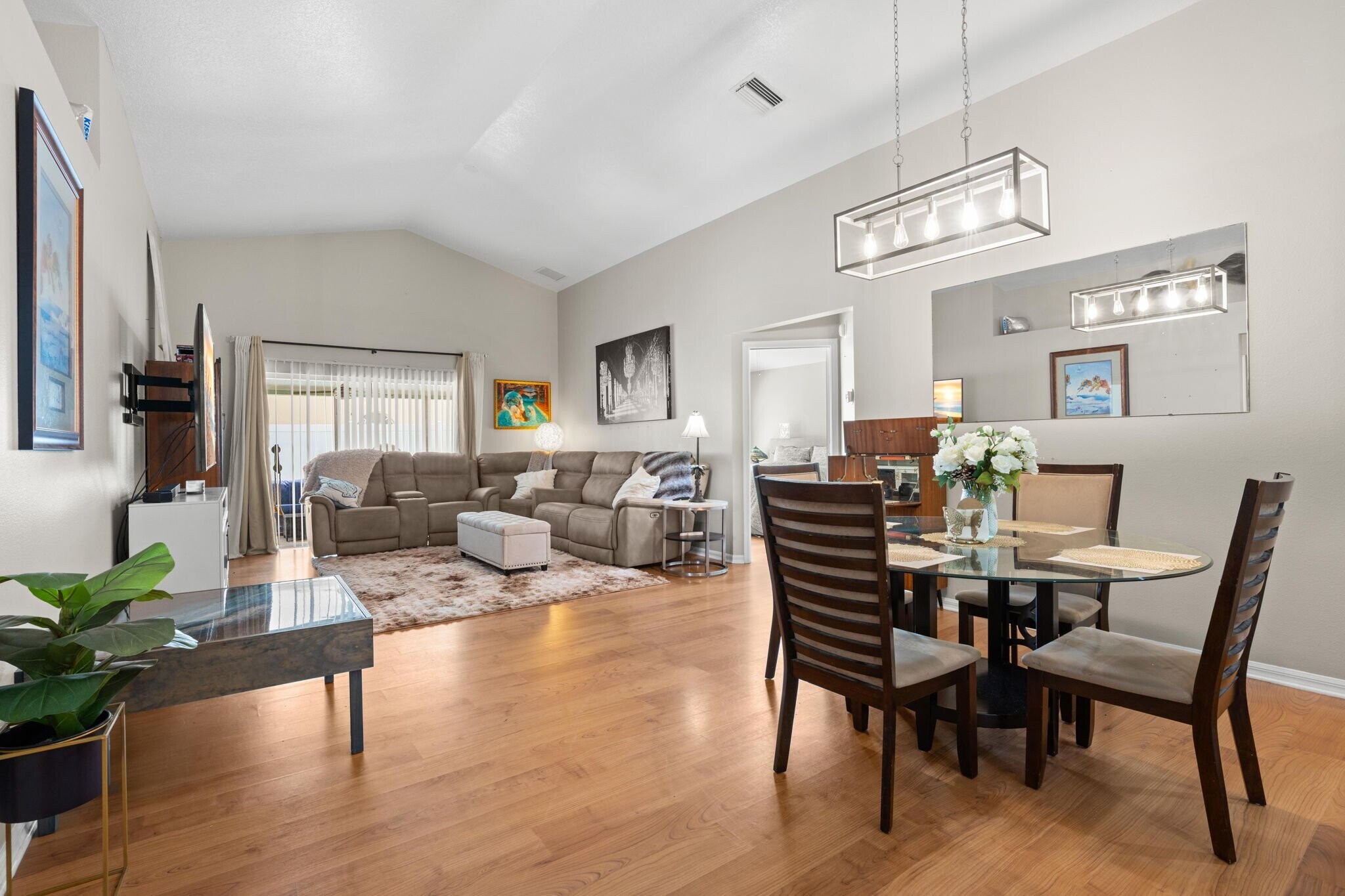 Building Photo - 18102 Leafwood Cir