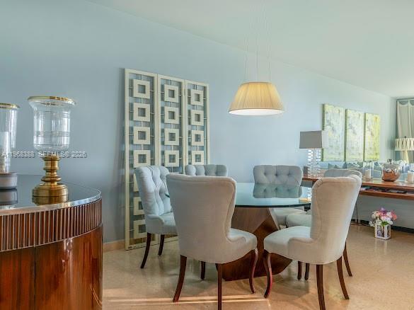 Building Photo - 450 Alton Rd