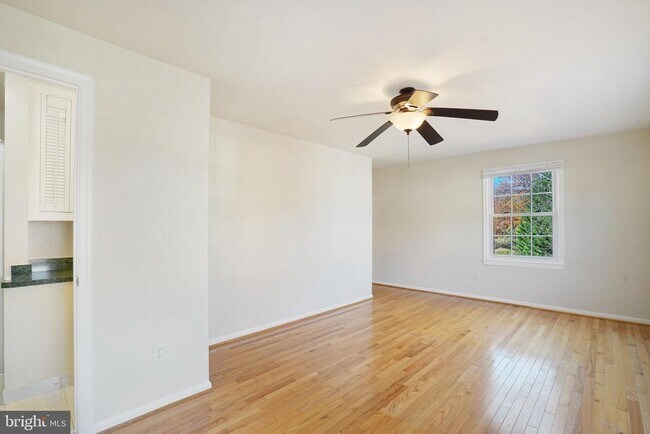 Building Photo - 4339 Cedarlake Ct