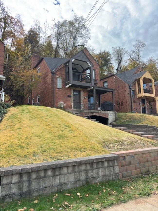 Building Photo - 3809 Beechwood Blvd