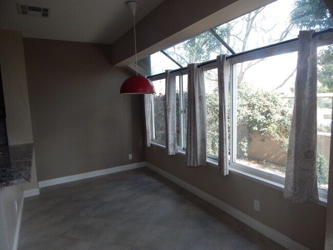 Building Photo - Sera Brisa Condo in Rancho Santa Margarita