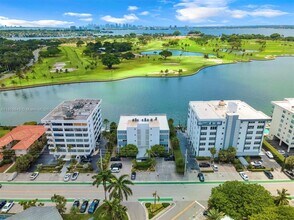 Building Photo - 9200 W Bay Harbor Dr