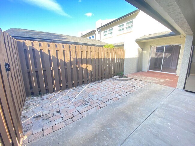 Building Photo - 1718 Gulfview Dr