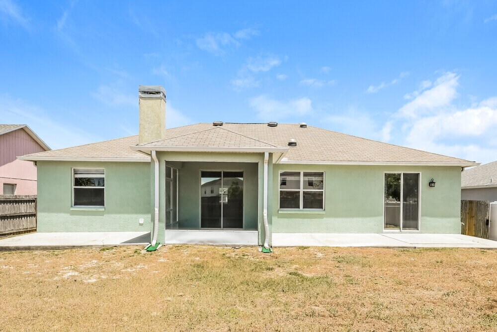 Building Photo - 6033 Live Oak Dr