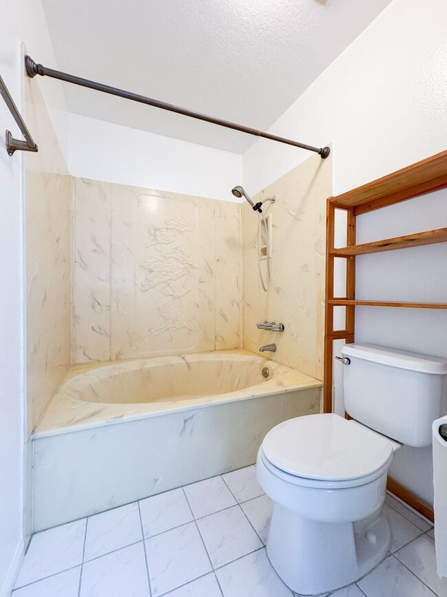 Building Photo - 2bd 2ba condo in Playa Vista !