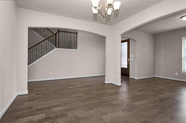 Building Photo - 236 Redwood Cyn Trl