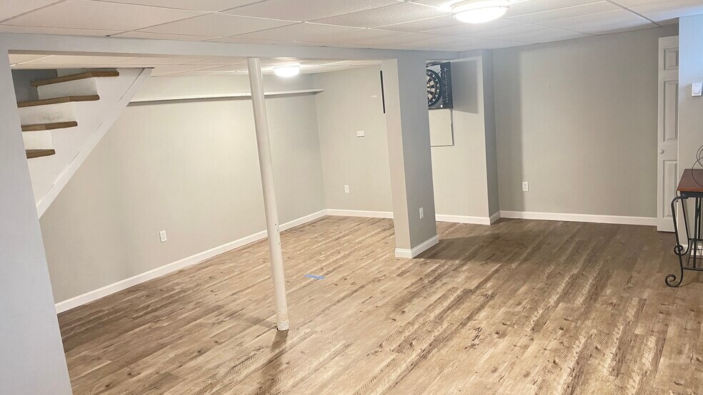 Primary Photo - 76 Houlton St