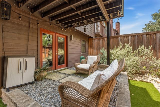 Building Photo - 6124 Summer Creek Cir
