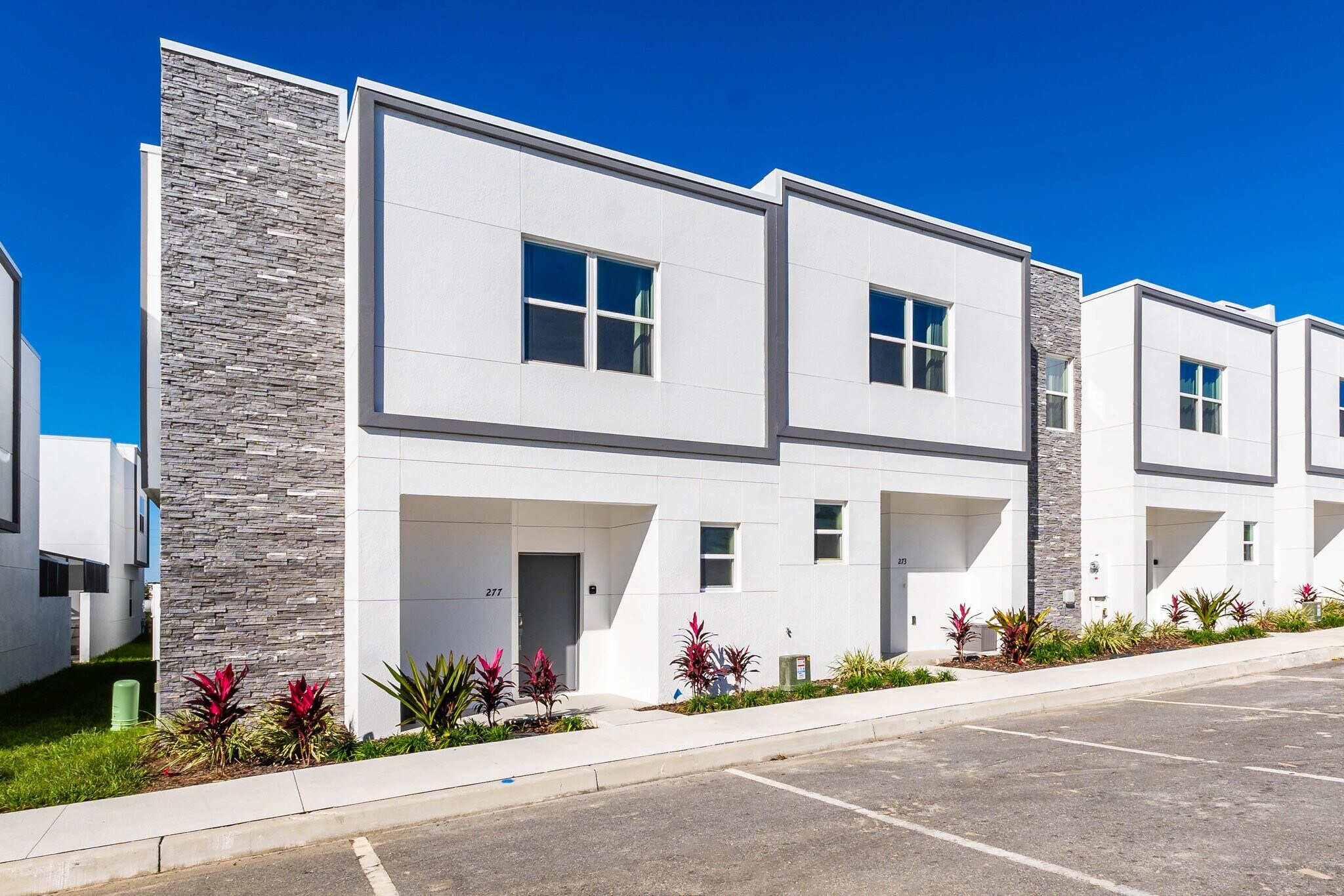 Building Photo - 277 Famagusta Dr