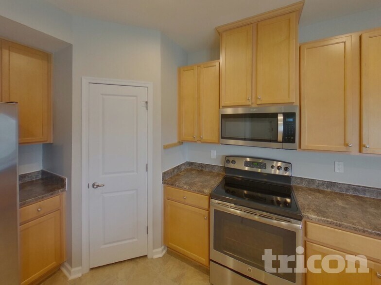 Building Photo - 2637 Candlewick Ct