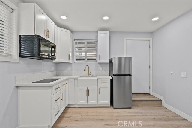 Building Photo - 10144 Gaviota Ave