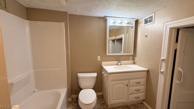 Building Photo - 629 Portage Lakes Drive