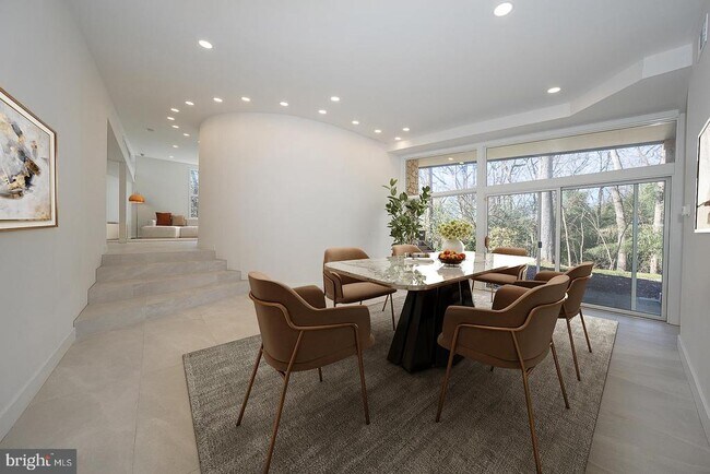 Building Photo - 39 Fairview Rd