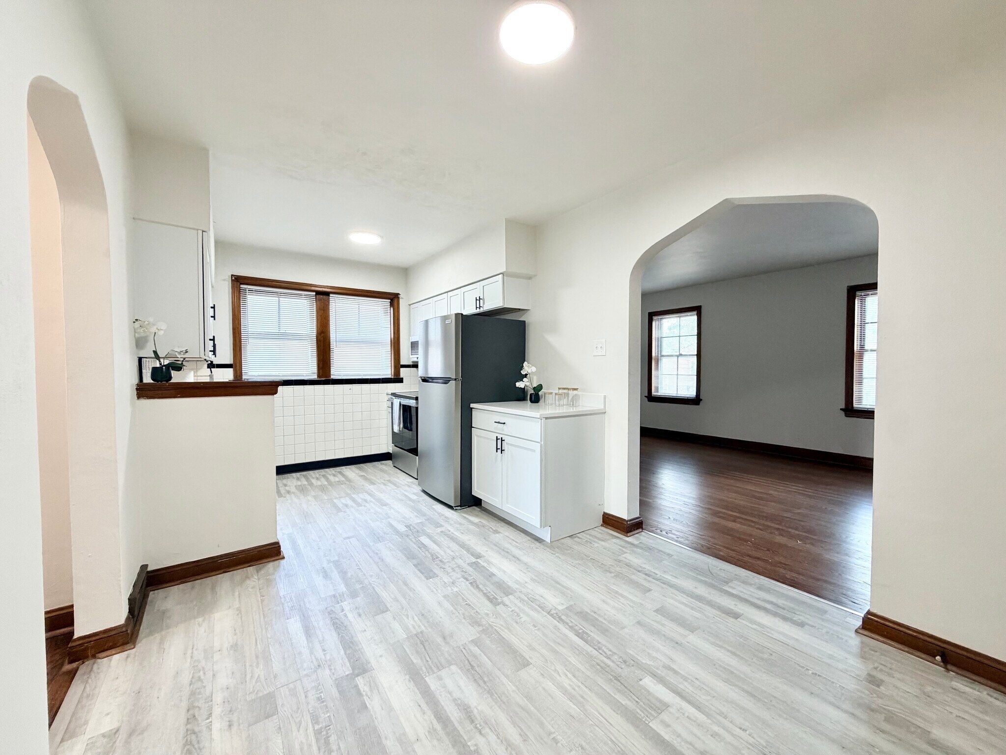 Building Photo - 4734 Locke Ave