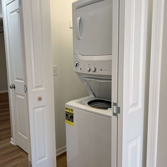 Building Photo - 134 SW 145th Rd