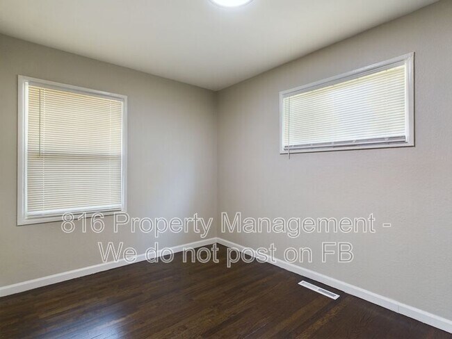 Building Photo - 4535 Lister Ave