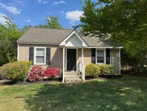 Building Photo - Adorable 2 Bedroom-1 Bath Bungalow within walking distance to Downtown Greer - Very Convenient